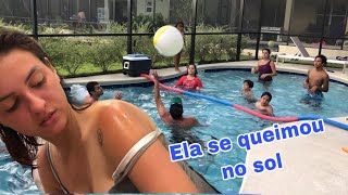 A Poli Esqueceu De Par Protetor E Se Queimou Brincando Na Piscina Com A Criançada