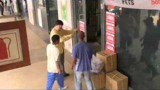 Leon Schuster Snake Prank - Must Watch