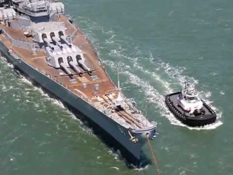 Battleship Iowa on Battleship Uss Iowa  Bb 61  Passing Under Golden Gate Bridge For Her