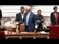 Claude Bartolone aux députés: "Je vous trouve bien chauds"