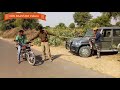 आपने ऐसा कभी नहीं देखा चालान काटते हुए फर जी पुलिस वाले