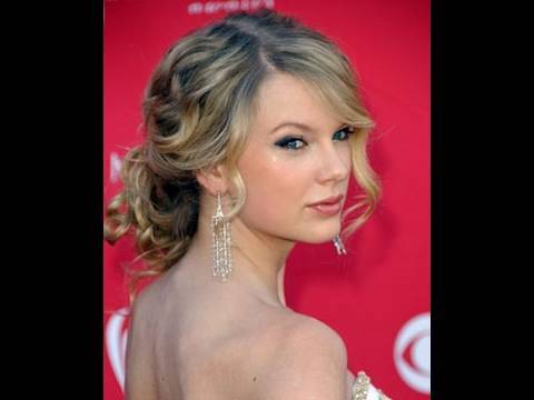 This Taylor Swift updo is perfect for formals special events photoshoots 