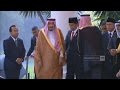 Dentuman Meriam &amp; Hujan Sambut Kedatangan Raja Salman di Ista...