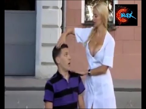 За кадром голые и смешные