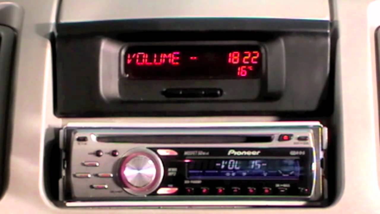 URI Renault Trafic II mit Pioneer Radio und Displayanzeige - YouTube