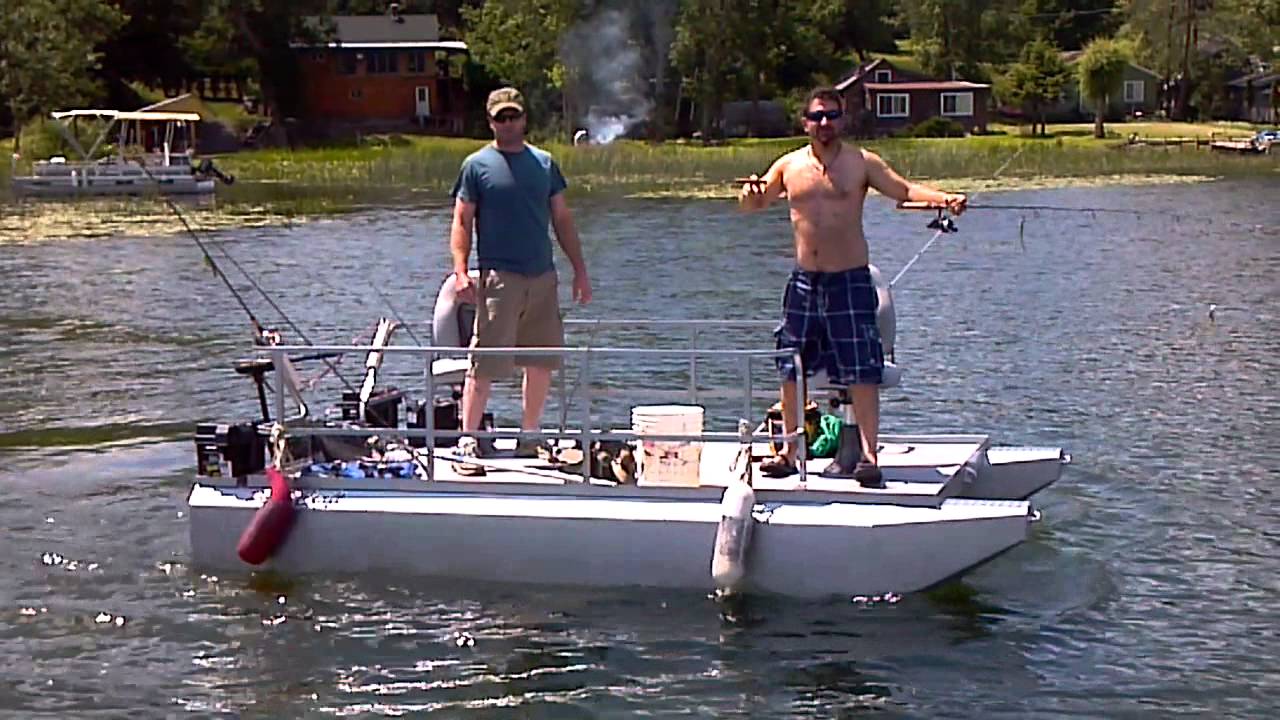 Mini Pontoon Boat shake - YouTube