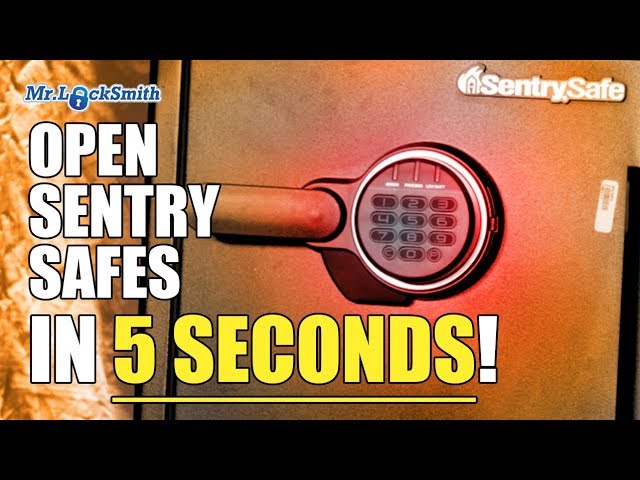 Locksmith Breaks Opens Safe In Just Moments - Video