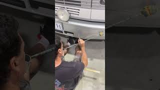 Slow And Steady - Hand Painting A Truck Scroll Using The Mahl Stick