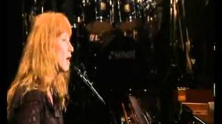 Watch Loreena McKennitt The Highwayman video