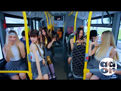 NewJeans (뉴진스) &#39;Super Shy&#39; Official MV (07月08日 02:00 / 13 users)