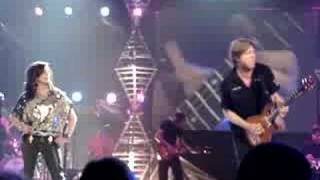 Watch Martina McBride Hit Me With Your Best Shot Live video
