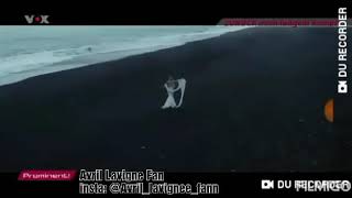 Avril Lavigne Bigger Wow Music Video