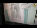 Clip nữ sinh bị bạn cùng xóm trọ kéo vào phòng cưỡng đoạt