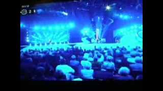 Watch Andreas Gabalier Man Of VolksRocknRoll video