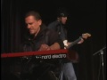 Robert Wilson and the blackbird P.A. perform the song "Leaving home"