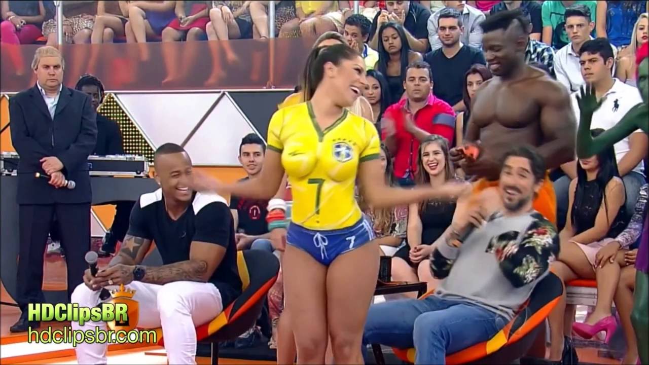 Brazilian showing body dirty talking