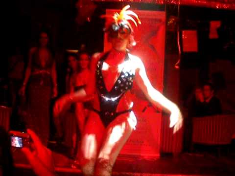 Hot redhead housewife T-girl shemale tranny