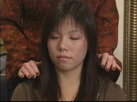 Reiki The Japanese Art of Healing : Practicing Reiki with Others