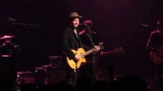 Watch Wallflowers Witness video