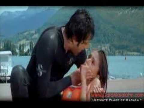 Fardeen and aarti chabaria kissing