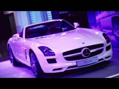 Purple Runway Commercial 2018