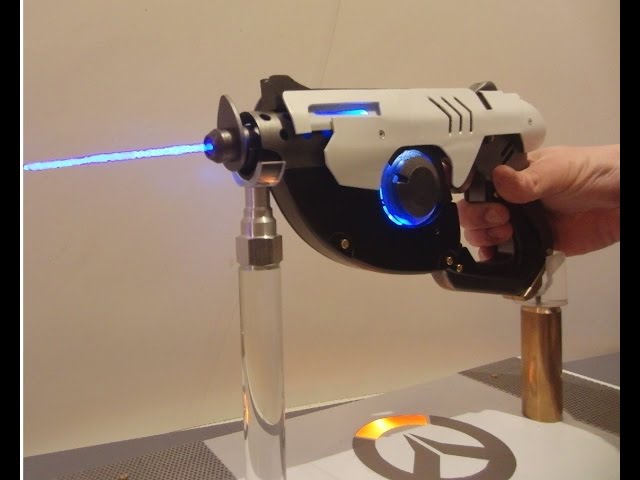 Man Builds Fully Functional Overwatch Pulse Pistol - Video