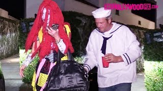 Gwen Stefani Blake Shelton Party Hard In Costume At Her Family 39 S Pre Halloween Bash Gwen Stefani Blake Shelton Party Hard In Costume At Her Family 39 S Pre Halloween Bash