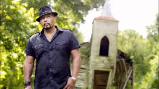 Watch Aaron Neville Oh Freedom video