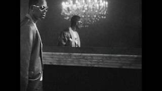 Watch R Kelly Bangin The Headboard video