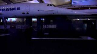 Descente Et Remontée De Nez Au Musée De Lair Et De Lespace Le 2 Mars 2009 Concorde A 40 Ans