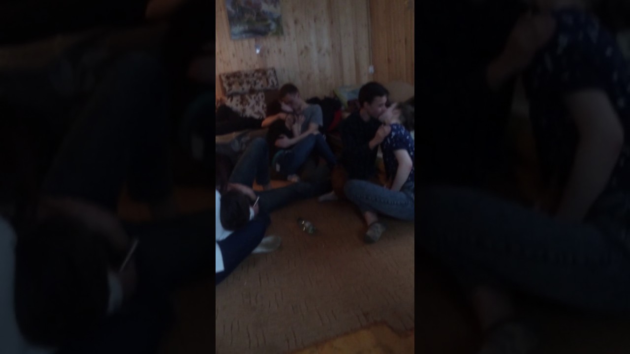 Русскую шалаву привели на хату и оттрахали в 2 члена