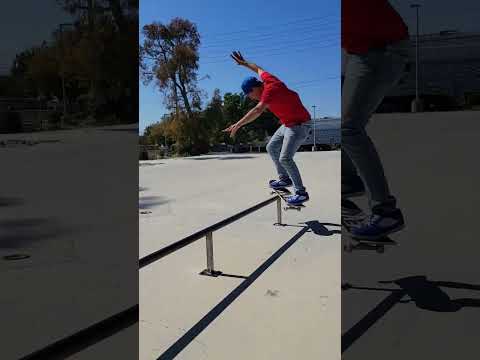 Frontside boardslide DIY rail