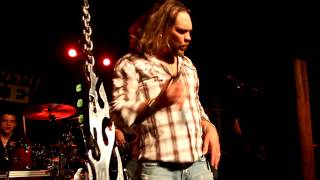 Watch Bo Bice Get On And Ride video
