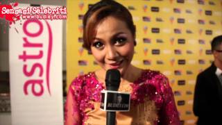 Yana Shamsudin & Busana Kashfi Zulkufli