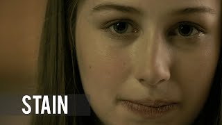A 15-year-old finally deals with her abusive step-father | Short Film | Stain (F