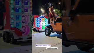Mini Carro De Controle Com Paredão De Som Incrível