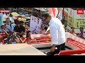 Kamal Haasan Throws Away MNM Symbol Torchlight In Frustration During Roadshow