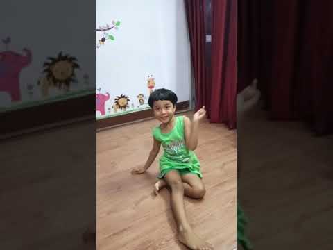 Cute Baby Hayat Beautiful Dance| Hook Up Song Dance| Student Of The Year 2| Huge Fan of Tiger Shroff