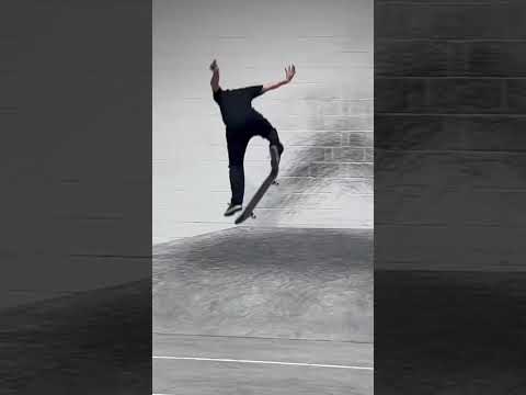 Torey Pudwill - Switch Backside Flip