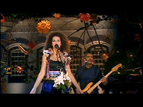 Vanessa da Mata -- Eu sou neguinha? -- Vídeo oficial