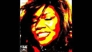 Watch Gloria Gaynor Stronger video