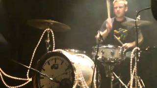 Watch 3 Feet Smaller Faintheart video