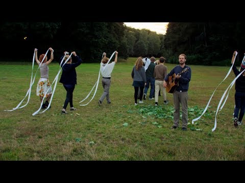 Unter Dem Hellblauen Himmel Video