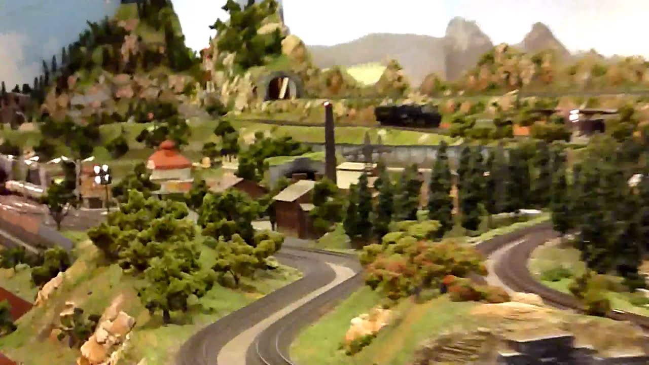 HO scale model train - YouTube