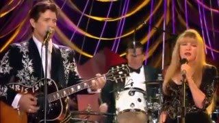 Watch Chris Isaak Santa Claus Is Coming To Town video