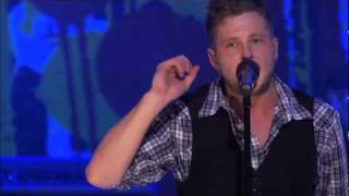 OneRepublic - All The Right Moves ( Live Walmart Soundcheck )