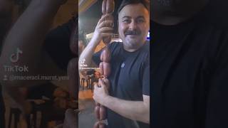 Maceracı Ilk Gördüğü Sucuğa Sarılıyor