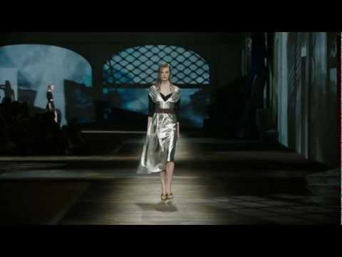 Prada Fall/Winter 2013 Womenswear Show #39