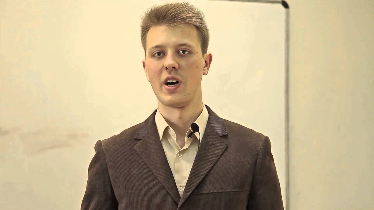 Антон Артанов