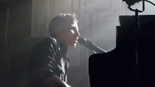 Watch Alex Beaupain Les Yeux Au Ciel video